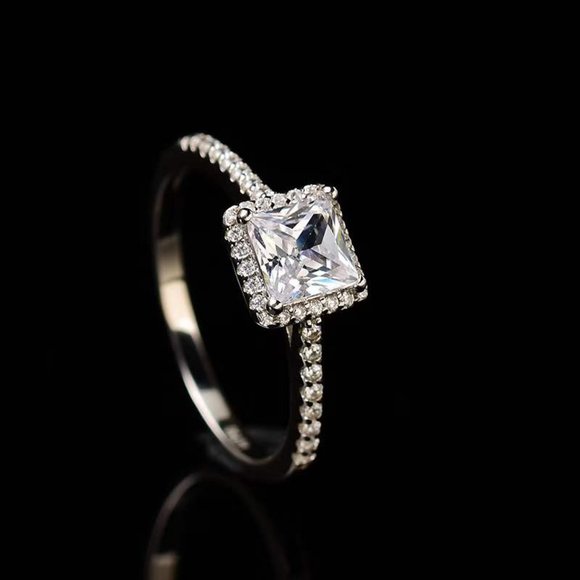 Moissanite Ring 2ct - Picture 3 of 6